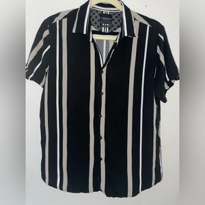 Men’s stripped button down shirt